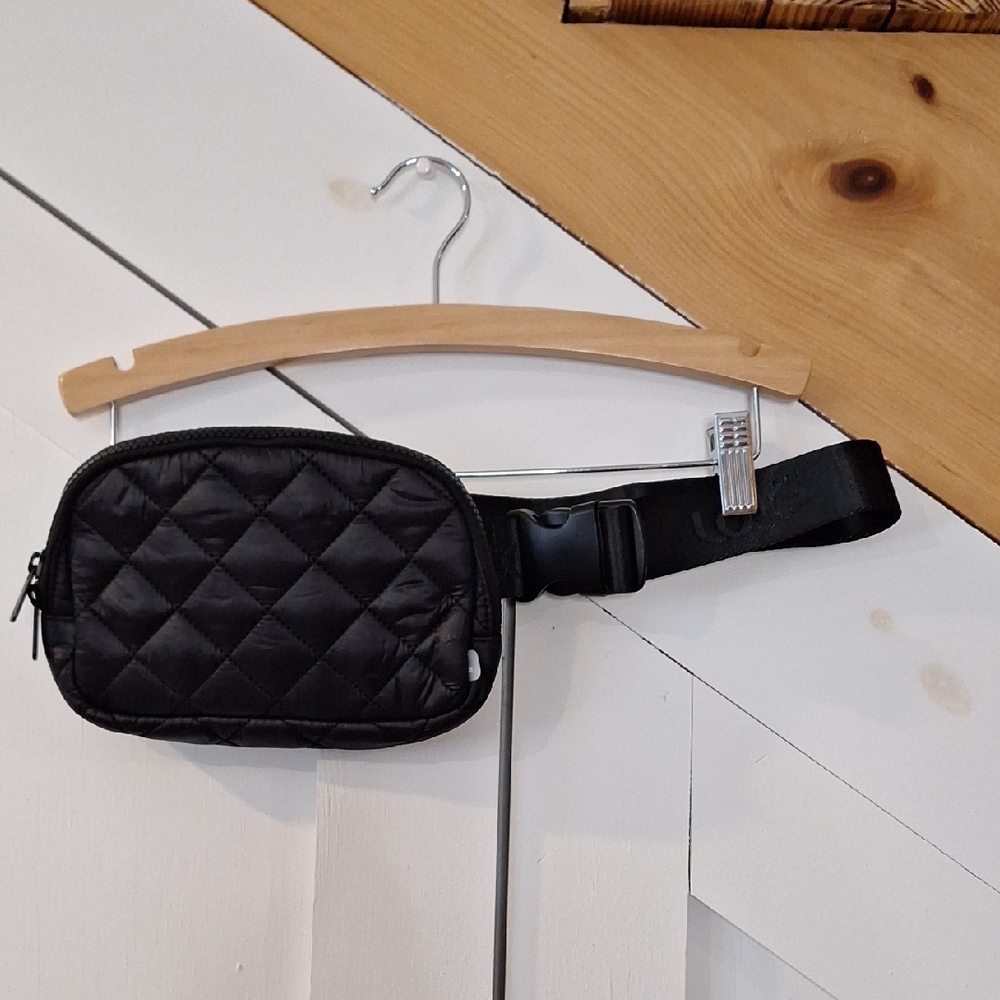 Lole Black Quilted Belt Bag